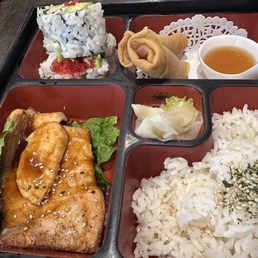 Ux3. Salmon Teriyaki / 日式照烧三文鱼便当
