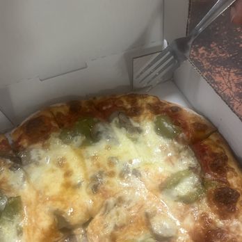 Frank's Pizzeria - Veggie pizza - Pizza Near Me - Silvis, Illinois Frank's Pizzeria - Veggie pizza - Pizza Near Me - Silvis, Illinois