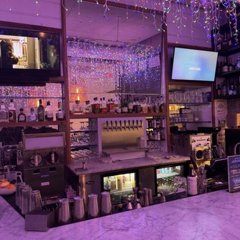 Batesy's BBQ - Inside bar view - Barbeque Near Me - Arverne, New York