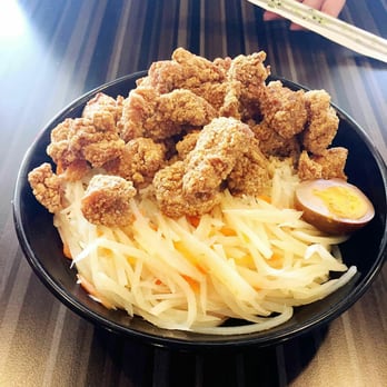 Ben Thanh - Fried chicken over rice. $7.99 - Thai Near Me - Waterloo, Ontario