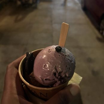 Awan - Blueberry Lemonade and Chocolate Oreo - Ice Cream & Frozen Yogurt Near Me - Los Angeles, California
