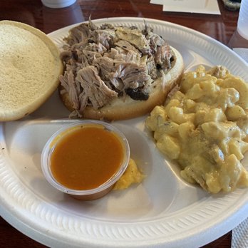 Jazzy's BBQ - Pulled pork sandwich with BBQ on side. Mac n cheese - Barbeque Near Me - Tampa, Florida Jazzy's BBQ - Pulled pork sandwich with BBQ on side. Mac n cheese - Barbeque Near Me - Tampa, Florida