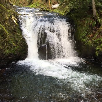 Multnomah Falls - Hiking Near Me - Bridal Veil, Oregon Multnomah Falls - Hiking Near Me - Bridal Veil, Oregon