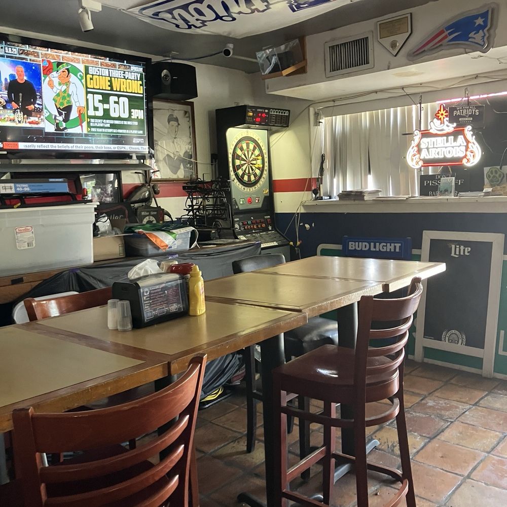 Big Dog Station - Inside - Sports Bars Near Me - Oakland Park, Florida Big Dog Station - Inside - Sports Bars Near Me - Oakland Park, Florida