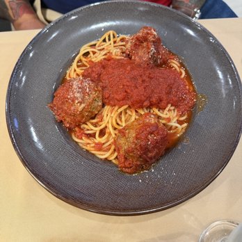 Bella Mia Cafe - Spaghetti & meatballs - Italian Near Me - Bay Shore, New York