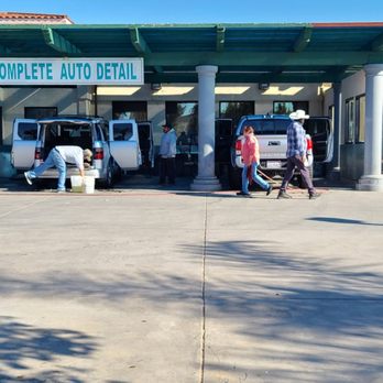 Perris Car Wash - Guys chilling under the shade telling jokes - Car Wash Near Me - Perris, California