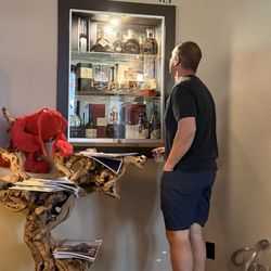 Jeffrey's Prime Rib & Lobster - Checking out the selection