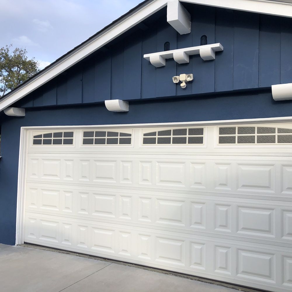 Robert Yenko Painting - Bold Colors - Painters Near Me Robert Yenko Painting - Bold Colors - Painters Near Me