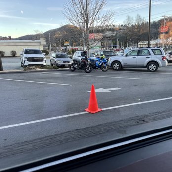 Come Back Shack - Parking at restaurant and in gravel lot next to it - Burgers Near Me - Boone, North Carolina Come Back Shack - Parking at restaurant and in gravel lot next to it - Burgers Near Me - Boone, North Carolina
