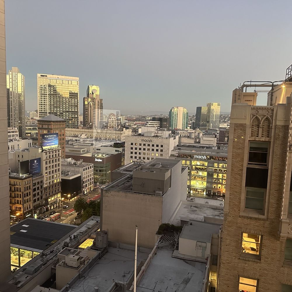 San Francisco Marriott Union Square - Evening view from our room - Hotels Near Me - San Francisco, California San Francisco Marriott Union Square - Evening view from our room - Hotels Near Me - San Francisco, California