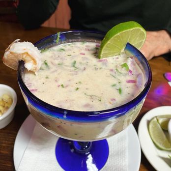 El Eslabon Restaurant - Peruvian Near Me - West New York, New Jersey