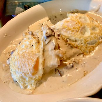 Jacob's Pickles - Fried Eggs, Biscuit & Mushroom Gravy - Comfort Food Near Me - New York, New York