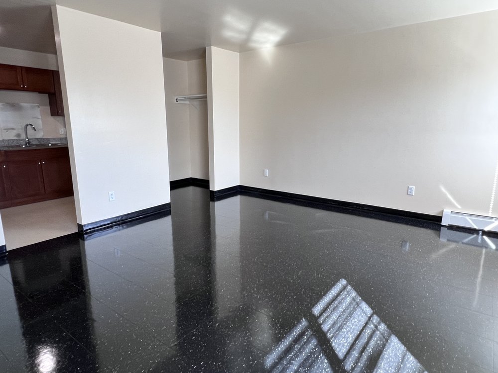 RENAISSANCE TOWERS Updated September 2024 11 Photos 524 E