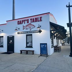 Capt's Table