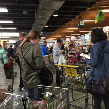 Berkeley Bowl West - Checkout lines on a Sunday afternoon - Cafes Near Me - Berkeley, California