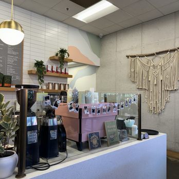 Everyday Eatery - Counter area - Cafes Near Me - Irvine, California