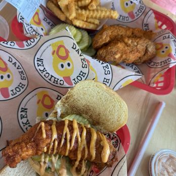 Dave's Hot Chicken - Slider, tender and fries - Chicken Shop Near Me - Westerville, Ohio Dave's Hot Chicken - Slider, tender and fries - Chicken Shop Near Me - Westerville, Ohio