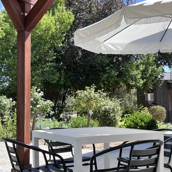 WOO GIRL! Cellars - Back grass and patio area - Wine Tasting Room Near Me - Acampo, California