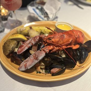 Cooperage Inn - Lobster Clam Bake - Comfort Food Near Me - Baiting Hollow, New York
