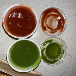 Pollo Dorado - SALSAS KETCHUP & PICA MÁS