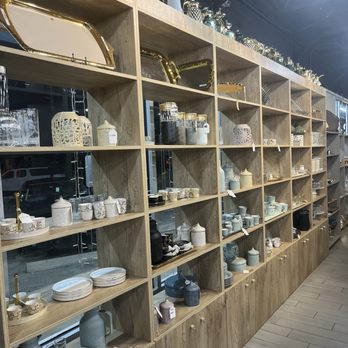 Golden Roastery - Assorted tea/coffee sets - Coffee Roasteries Near Me - Houston, Texas
