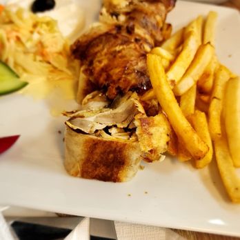 Rawsha Mediterranean Cuisine - Shawarma platter - Salad Near Me - Orlando, Florida
