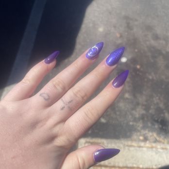 Z Nails - Full purple stiletto set with monogram - Nail Salons Near Me - Zanesville, Ohio Z Nails - Full purple stiletto set with monogram - Nail Salons Near Me - Zanesville, Ohio