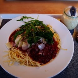 Dinea - Spaghetti Bolognese mit, Parmesan und Ruccola 7.95€