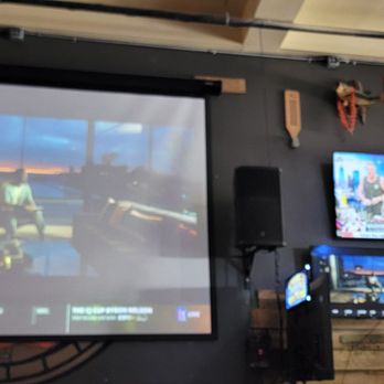 Brewski's Pub & Grub - Dining Room - Sports Bars Near Me - Little Rock, Arkansas Brewski's Pub & Grub - Dining Room - Sports Bars Near Me - Little Rock, Arkansas