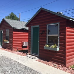 Riverside Cabins - Single and double bed cabins