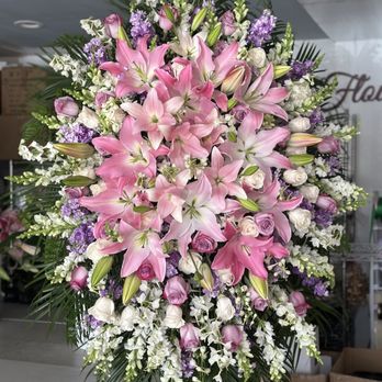 365 Flowers - Flower spray - Floral Designers Near Me - Garden Grove, California 365 Flowers - Flower spray - Floral Designers Near Me - Garden Grove, California