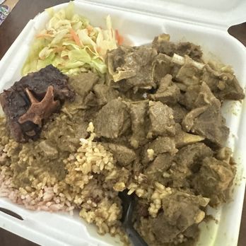 Dat A Gwan Jamaican Mobile Kitchen - Curry goat with a shared oxtail from my husbands plate lol - Food Trucks Near Me - San Bernardino, California