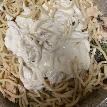 Roman Cucina - Chicken broccoli Alfredo with spaghetti noodles and our own added Alfredo sauce on top because it was so dry. - Italian Near Me - Fullerton, California Roman Cucina - Chicken broccoli Alfredo with spaghetti noodles and our own added Alfredo sauce on top because it was so dry. - Italian Near Me - Fullerton, California