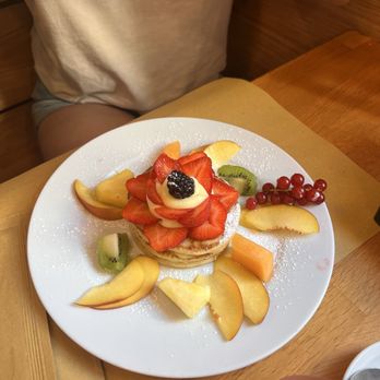 La Licata - Pancakes with fruit - Bars Near Me - Rome, RM