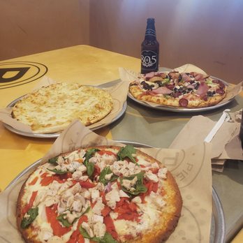 Pieology Pizzeria - Ooeey gooey cheesy bread - Pizza Near Me - Walnut, California