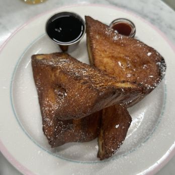 Sadelle's at Kith Miami Design District - French Toast - Cafes Near Me - Miami, Florida Sadelle's at Kith Miami Design District - French Toast - Cafes Near Me - Miami, Florida