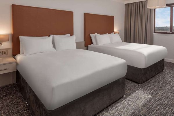 DoubleTree by Hilton Glasgow Westerwood Spa & Golf Resort by null