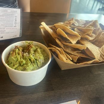 Hook and Lime - Guacamole & Chips - Bars Near Me - Omaha, Nebraska