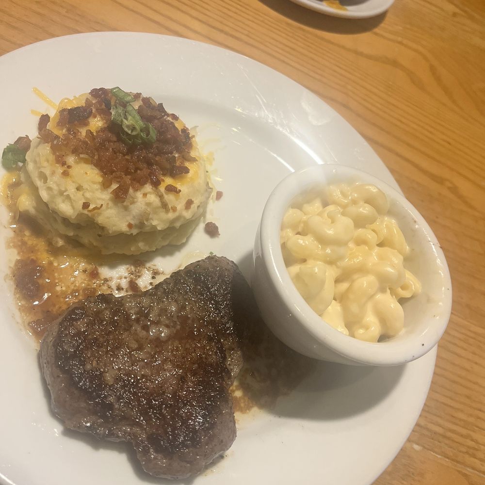 Chili's - Bars Near Me - Katy, Texas