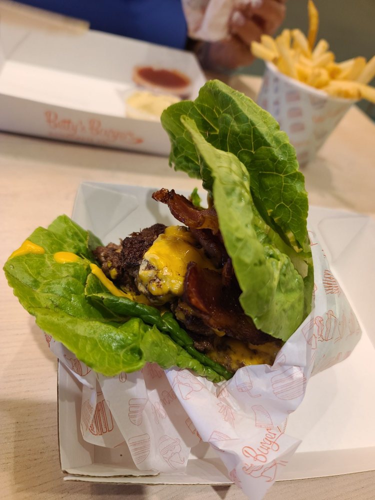 BETTY’S BURGERS AND CONCRETE CO. Updated November 2024 204 Arden St, Coogee New South Wales