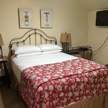 Sonoma Hotel - Double Room - Hotels Near Me - Sonoma, California Sonoma Hotel - Double Room - Hotels Near Me - Sonoma, California