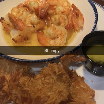 Red Lobster - Garlic Shrimp Scampi Parrot Isle Jumbo Coconut Shrimp - Seafood Near Me - Knoxville, Tennessee