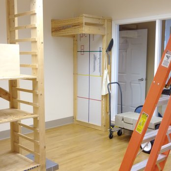 ApexNetwork Physical Therapy - Industrial Rehab area. - Physical Therapy Near Me - Oakville, Missouri ApexNetwork Physical Therapy - Industrial Rehab area. - Physical Therapy Near Me - Oakville, Missouri