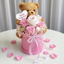 Lucky's Flowers & Gifts