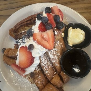 Ramblehorn Cafe - French Toast - Breakfast & Brunch Near Me - Pine Grove, California