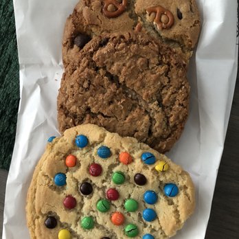 Good L'Oven Cookie Shop - Bakeries Near Me - Bellevue, Pennsylvania Good L'Oven Cookie Shop - Bakeries Near Me - Bellevue, Pennsylvania