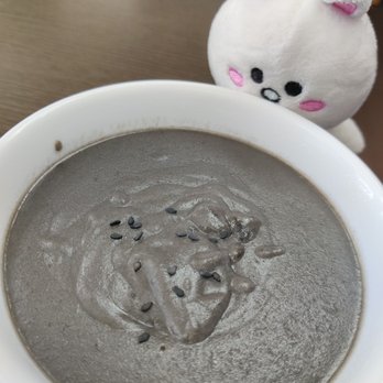 Frostcity - Black Sesame Soup - Desserts Near Me - Honolulu, Hawaii