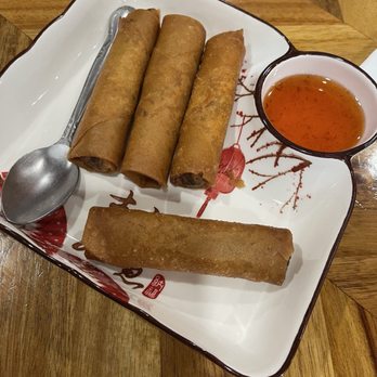 Khao Niao Thai-Lao Restaurant - Fried Egg Rolls with Chili Sauce - Thai Near Me - Omaha, Nebraska
