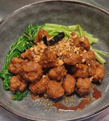 Kub Kao by null