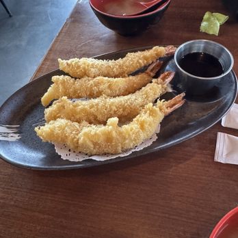 Umi Sushi & Grill - Shrimp Tempura Appertizer - Japanese Near Me - Grand Rapids, Michigan